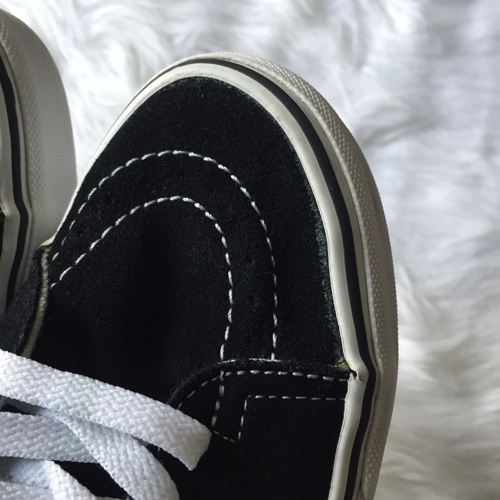 SOLD! Vans Black Sk8-Hi Skate Shoes Women’s 8 - Picture 7 of 8